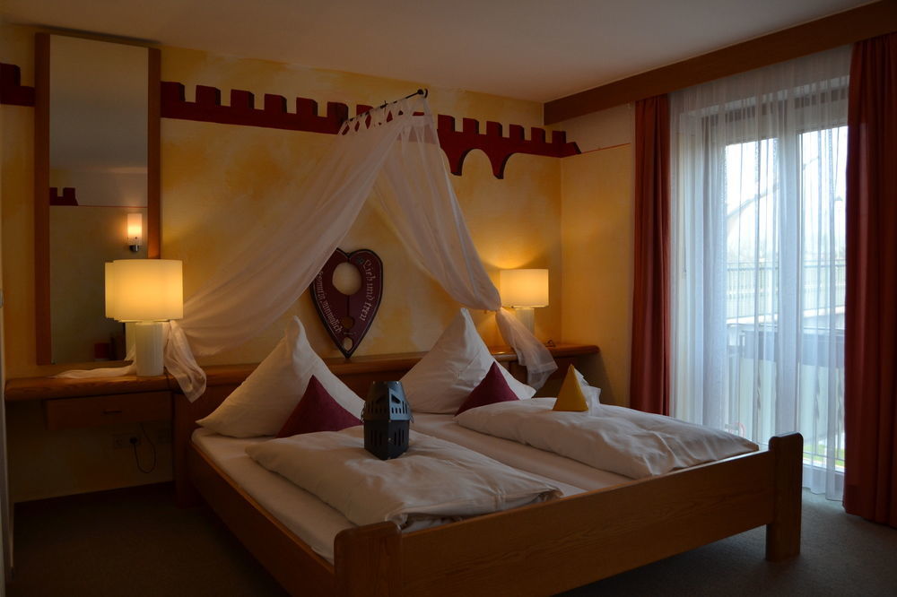 Goldenes Fass Hotel 3*